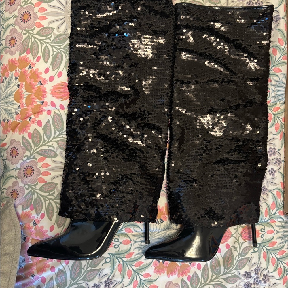 Shimmering Black Sequin Heeled Boots